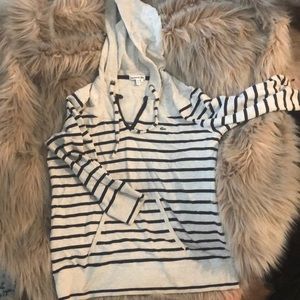 Cropped 3/4 sleeve grey/navy Lacoste sweatshirt